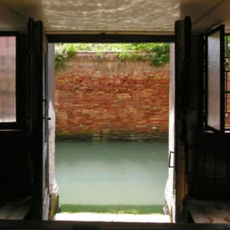 Апартаменты Walk On The Water ✧ 5 Minutes To Rialto Bridge Венеция Экстерьер фото
